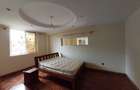 5 Bed Townhouse with En Suite at Lavington - 12