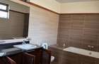 5 Bed Townhouse with En Suite at Lavington - 7