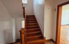 5 Bed Townhouse with En Suite in Lavington - 4