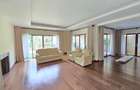 5 Bed Townhouse with En Suite in Lavington - 4