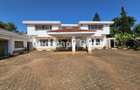 5 Bed House with En Suite in Runda - 2