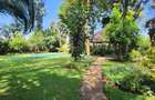 4 Bed House with En Suite in Lavington - 2