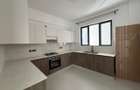 3 Bed Apartment with En Suite at Brookside Drive - 10