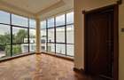 5 Bed Townhouse with En Suite in Lavington - 13