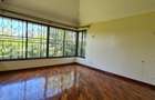 4 Bed Townhouse with En Suite in Ridgeways - 12