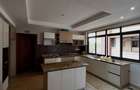 4 Bed Apartment with En Suite at Riverside Drive - 5