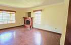 5 Bed House with En Suite at Flem Tree - 14