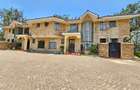 3 Bed Townhouse with En Suite in Ridgeways - 1