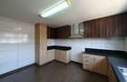 4 Bed Apartment with En Suite in Parklands - 5