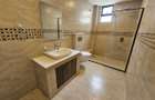 5 Bed House with En Suite at Kyuna - 17