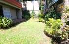 5 Bed House with En Suite in Lavington - 4