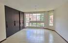 4 Bed Townhouse with En Suite in Spring Valley - 9