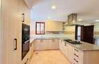 5 Bed Townhouse with Swimming Pool at Spring Valley - 6