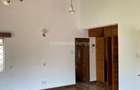 5 Bed Townhouse with En Suite in Lavington - 6