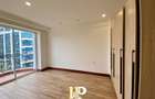 4 Bed Apartment with En Suite in Parklands - 4