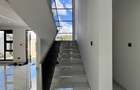 5 Bed House with En Suite in Eastern ByPass - 8