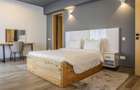 3 Bed Apartment with En Suite at 23 - 13