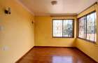 5 Bed Townhouse with En Suite at Lavington - 6