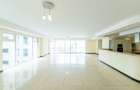 3 Bed Apartment with En Suite at Riverside Drive - 2