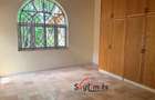 4 Bed House with En Suite in Hill View - 9