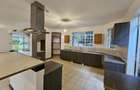 4 Bed Townhouse with En Suite in Spring Valley - 2