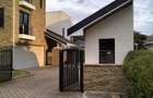 5 Bed Townhouse with En Suite in Karen Hardy - 12
