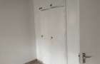 5 Bed House with En Suite in Lavington - 8