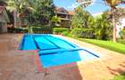 4 Bed Apartment with En Suite at Riverside Drive - 4
