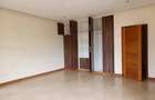 5 Bed Townhouse with En Suite in Runda - 4