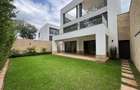 5 Bed Townhouse with En Suite in Kyuna - 18
