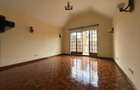 5 Bed Townhouse with En Suite in Lavington - 10