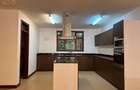 3 Bed Apartment with En Suite in Riverside - 6