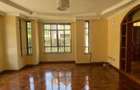 5 Bed Townhouse with En Suite in Lavington - 4