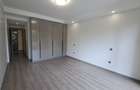 3 Bed Apartment with En Suite at Riverside Dr - 9