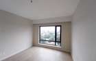 2 Bed Apartment with Swimming Pool in Riverside - 9