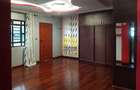 6 Bed House with Garden in Kenyatta Road - 7