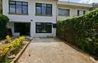 4 Bed Townhouse with En Suite in Westlands Area - 1