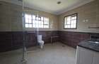 4 Bed House with En Suite in Runda - 12