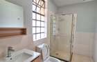 4 Bed Townhouse with En Suite at Westlands - 17
