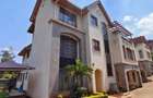 5 Bed Townhouse with En Suite at Lavington - 1