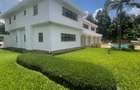 5 Bed House with En Suite in Runda - 3