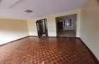 5 Bed Townhouse with En Suite at School Lane - 6