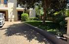 5 Bed Townhouse with En Suite at Lavington - 8