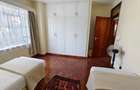 Serviced 3 Bed Apartment with Swimming Pool in Kilimani - 9