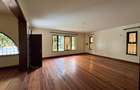 5 Bed Townhouse with En Suite in Lavington - 16