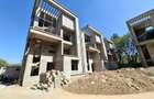 5 Bed Townhouse with En Suite in Lavington - 10