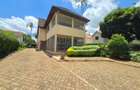 5 Bed House with En Suite in Runda - 1