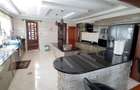 5 Bed House with En Suite at Garden - 6