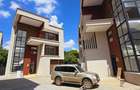 5 Bed Townhouse with En Suite at Owashiga Road - 5