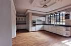 4 Bed House with En Suite at Mountain View - 7